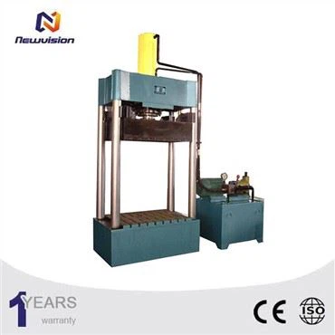 軟質プラスチック用油圧スクラップベーラー